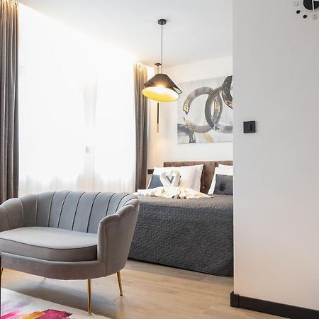 Apartmani Mozart-Centar Virovitica Bagian luar foto