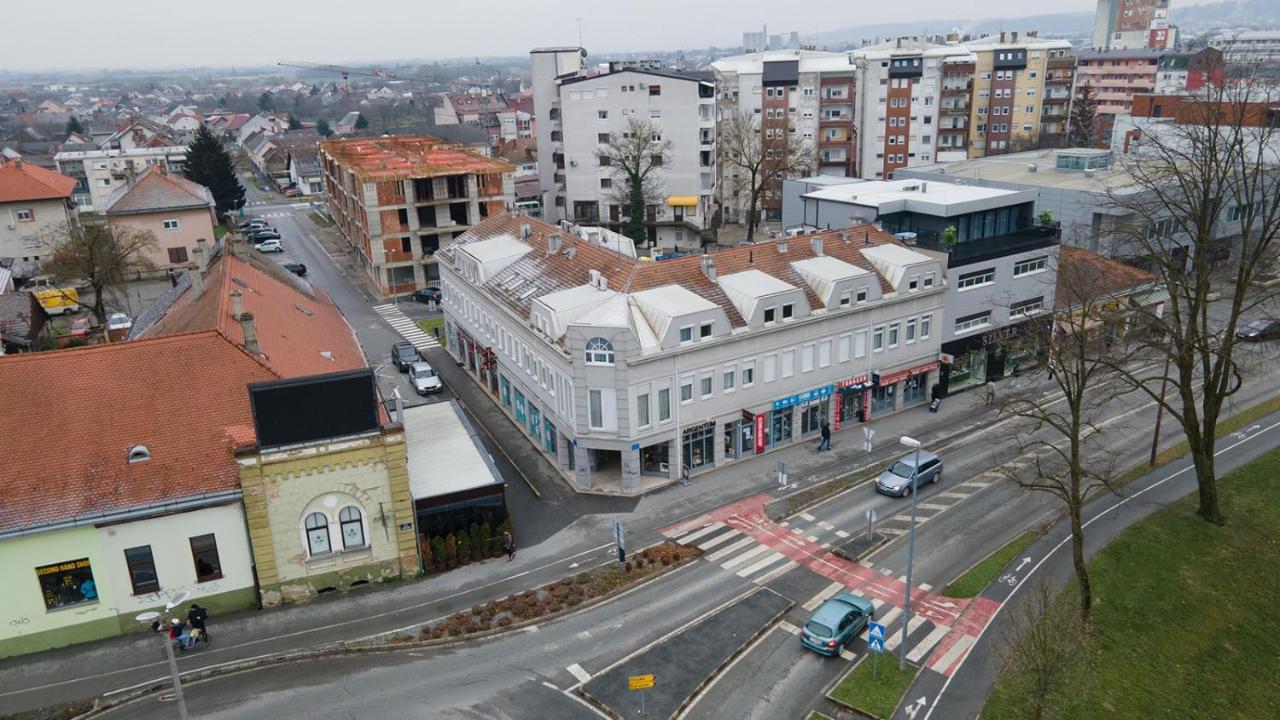 Apartmani Mozart-Centar Virovitica Bagian luar foto