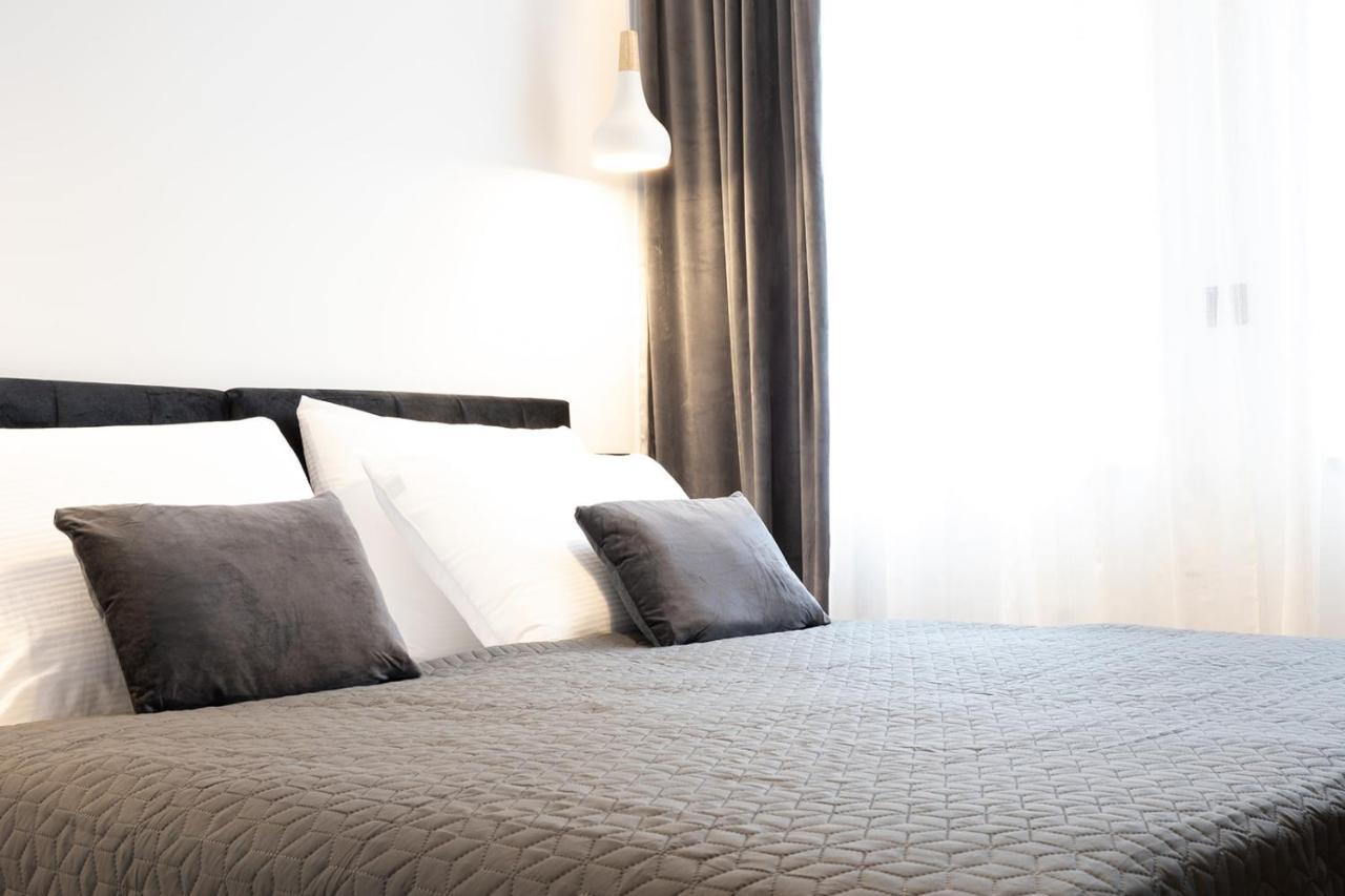 Apartmani Mozart-Centar Virovitica Bagian luar foto