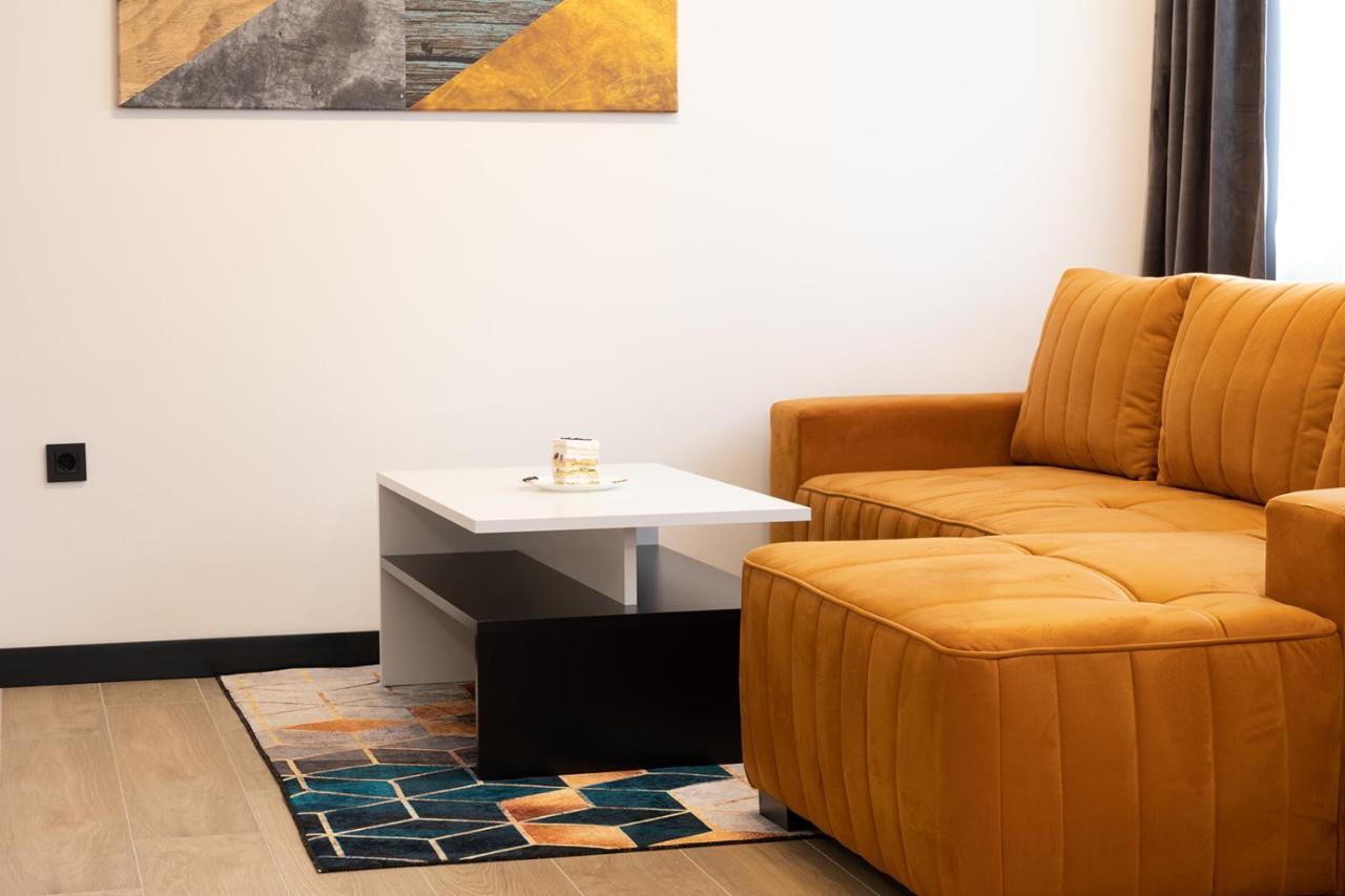 Apartmani Mozart-Centar Virovitica Bagian luar foto