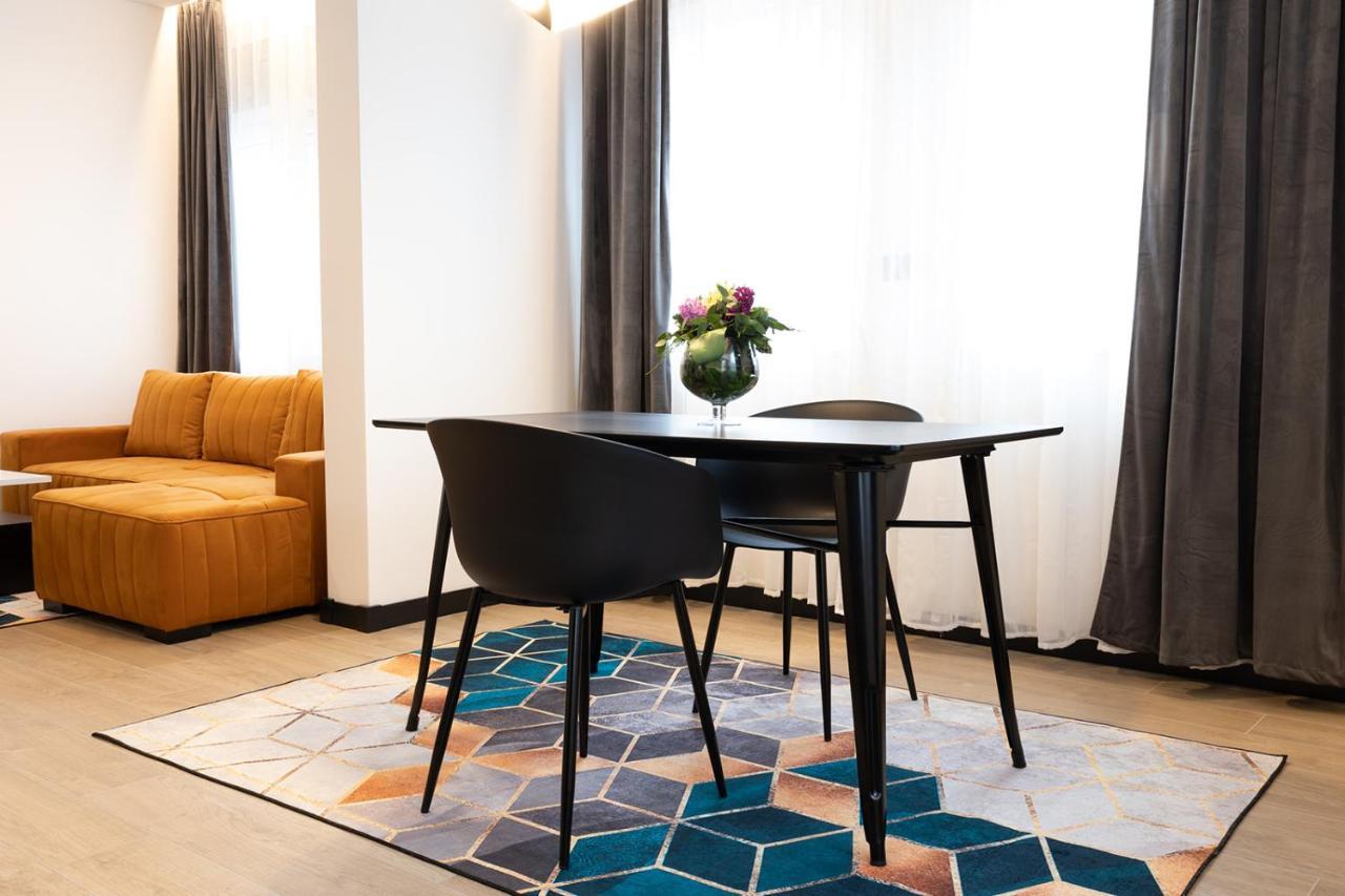 Apartmani Mozart-Centar Virovitica Bagian luar foto